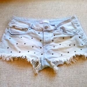 No Boundaries studded cut=off jean shorts